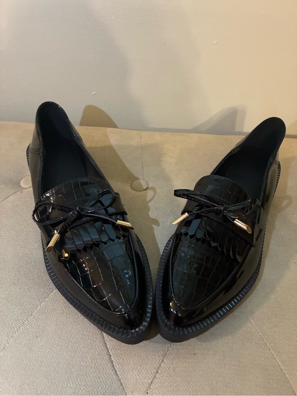 Black Patent Faux Croc-Embossed Women’s Loafers with Tassel Detail - Picture 3 of 6